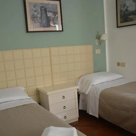 Hotel Cordova 2*