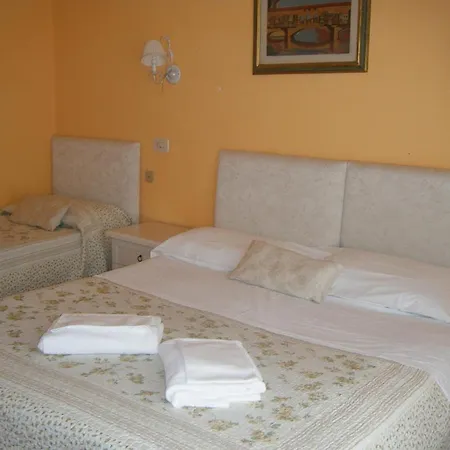 Cordova Hotel 2*